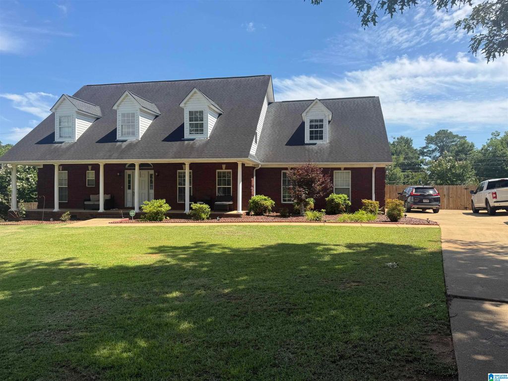 1813 PLEASANT RIDGE DRIVE, Sylacauga, AL 35150