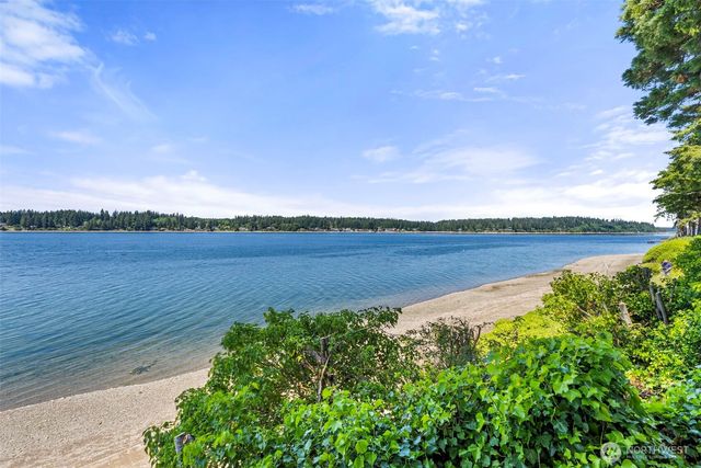 2705 Hidden Cove Lane NW, Olympia, WA 98502