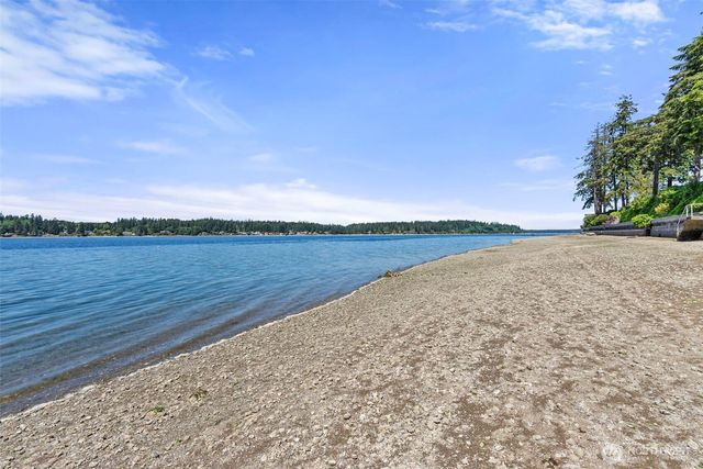 2705 Hidden Cove Lane NW, Olympia, WA 98502