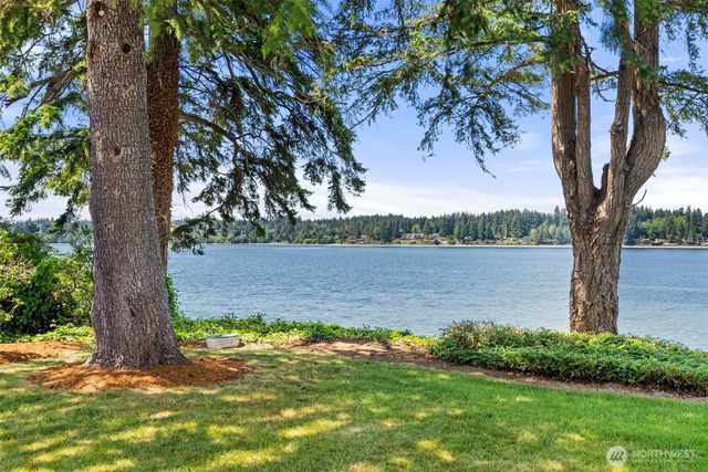 2705 Hidden Cove Lane NW, Olympia, WA 98502
