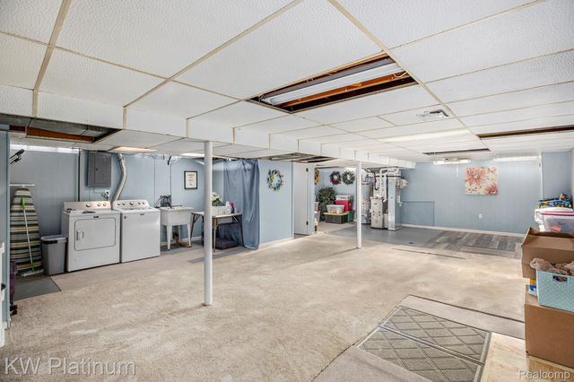 33678 Viceroy Drive, Sterling Heights, MI 48310