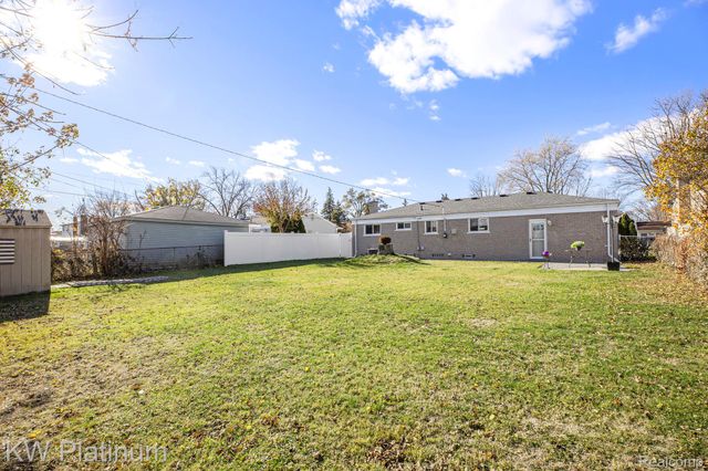 33678 Viceroy Drive, Sterling Heights, MI 48310