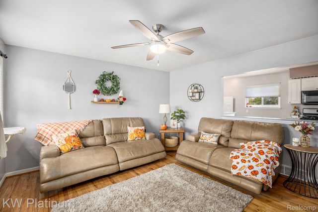 33678 Viceroy Drive, Sterling Heights, MI 48310