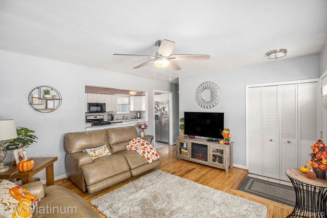 33678 Viceroy Drive, Sterling Heights, MI 48310