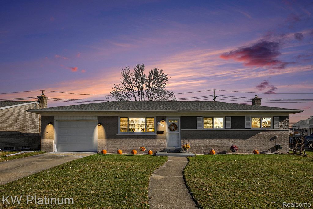 33678 Viceroy Drive, Sterling Heights, MI 48310