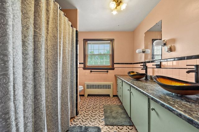 577 Grove Street, Worcester, MA 01605