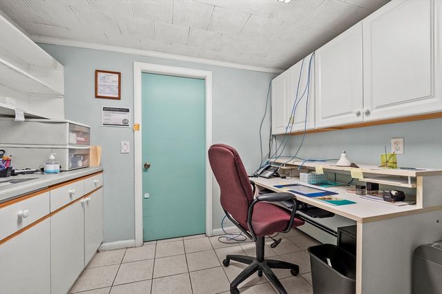 577 Grove Street, Worcester, MA 01605