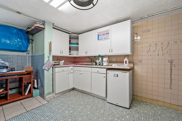 577 Grove Street, Worcester, MA 01605