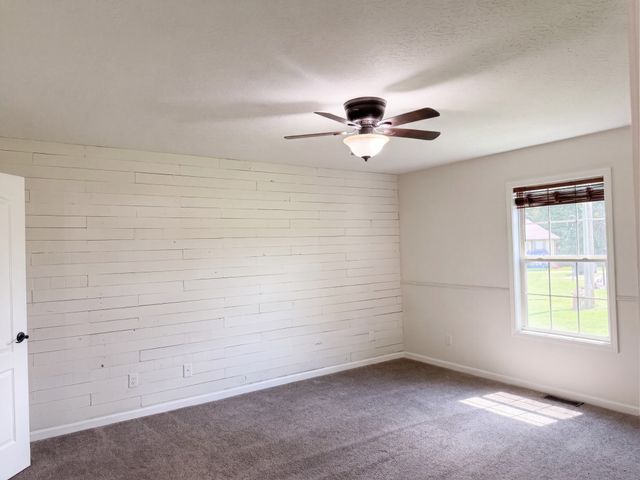 161 Brady Cole Ln, Lafayette, TN 37083