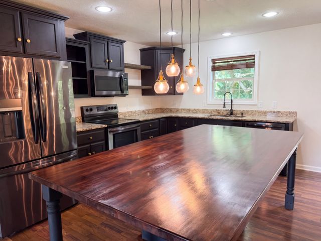 161 Brady Cole Ln, Lafayette, TN 37083