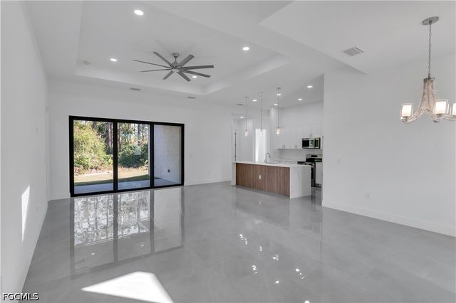 2608 5th ST SW, Lehigh Acres, FL 33976
