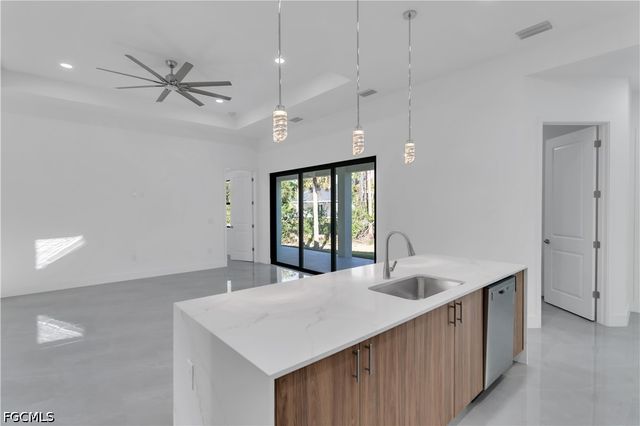 2608 5th ST SW, Lehigh Acres, FL 33976