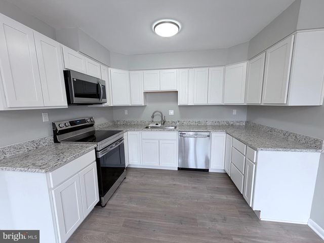 7796 FOX CT, Pasadena, MD 21122
