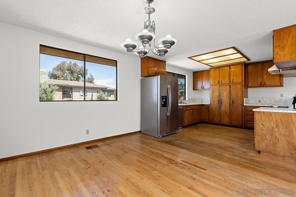 Image 12 of property listing at 2491 Cordero, Del Mar, CA 92014