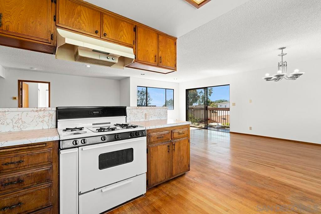 Image 15 of property listing at 2491 Cordero, Del Mar, CA 92014