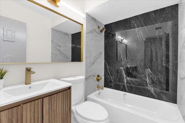 409 OAKHURST STREET, Altamonte Springs, FL 32701