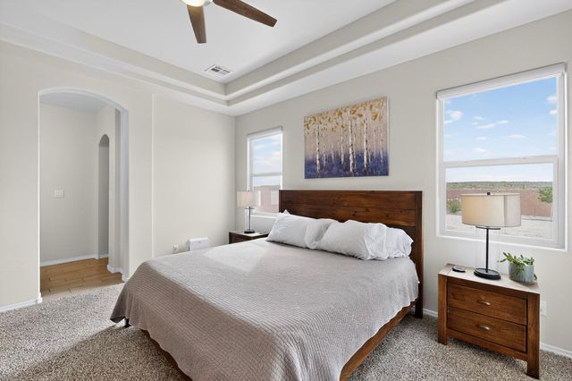 688 Amatista Lp SE, Rio Rancho, NM 87124