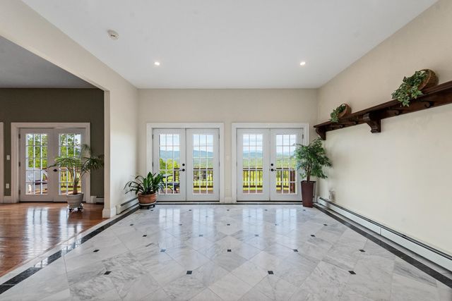 33 Winterberry Lane, Plymouth, NH 03264