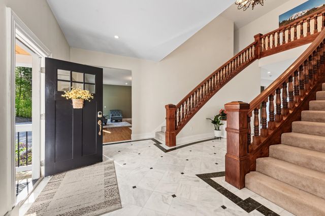 33 Winterberry Lane, Plymouth, NH 03264