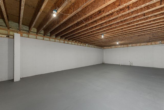 33 Winterberry Lane, Plymouth, NH 03264
