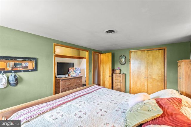 1021 HIGH ST, Hanover, PA 17331