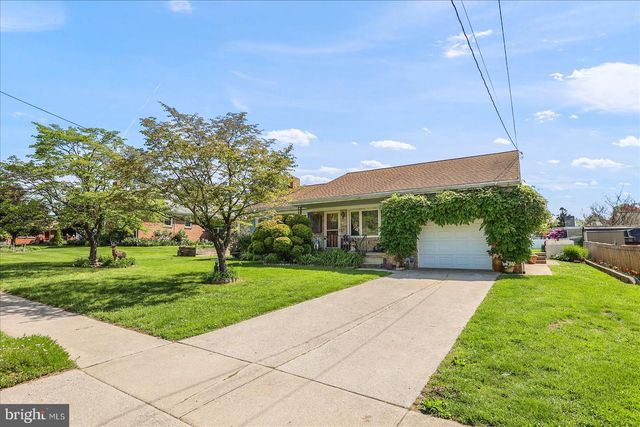 1021 HIGH ST, Hanover, PA 17331