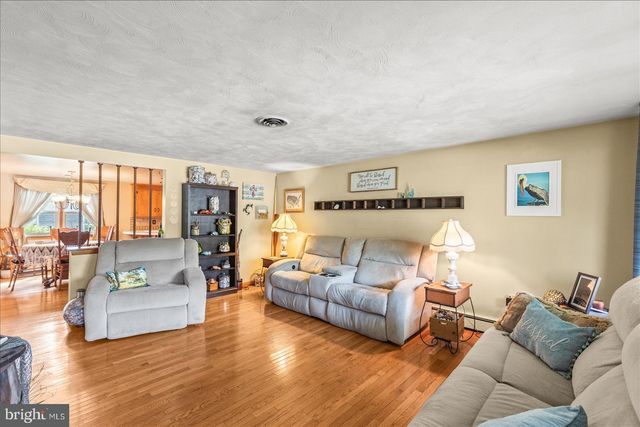 1021 HIGH ST, Hanover, PA 17331