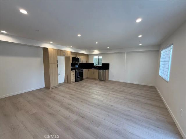 6545 Satsuma Avenue, North Hollywood, CA 91606