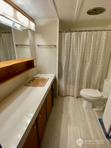 3960 Hoff Road, Bellingham, WA 98225