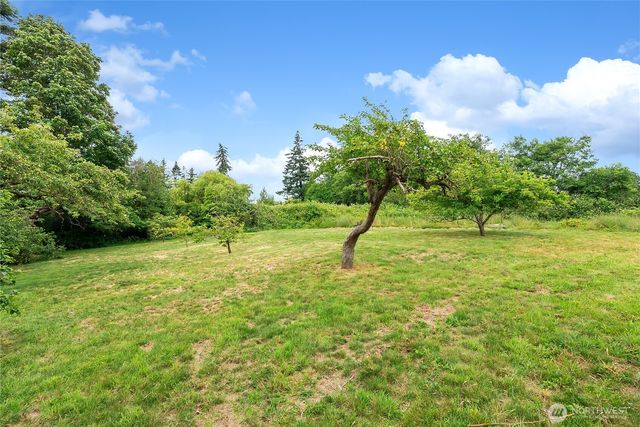 3960 Hoff Road, Bellingham, WA 98225