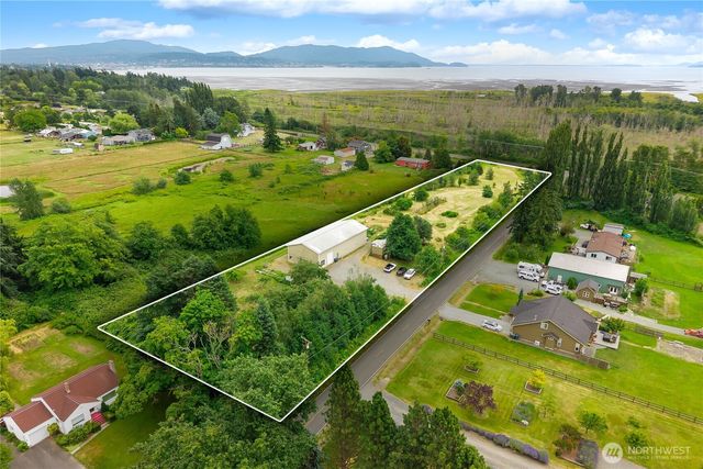 3960 Hoff Road, Bellingham, WA 98225