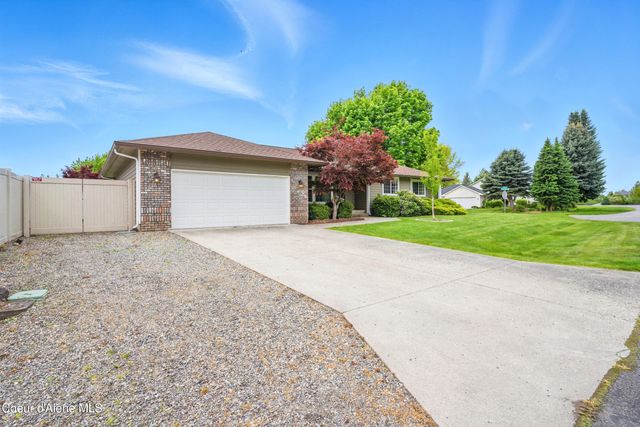 536 E Cloverleaf Dr, Hayden, ID 83835
