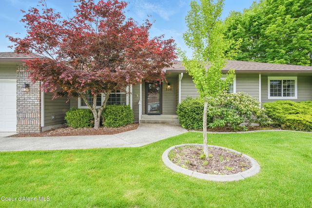 536 E Cloverleaf Dr, Hayden, ID 83835
