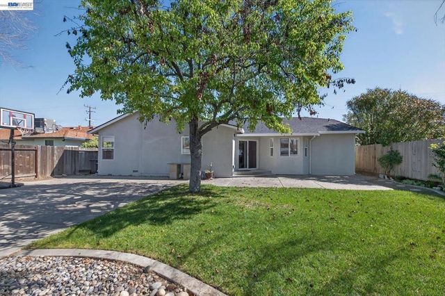 843 843 Jensen St, Livermore, CA 94550