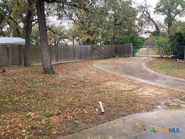 2603 W Main Street, Cameron, TX 76520