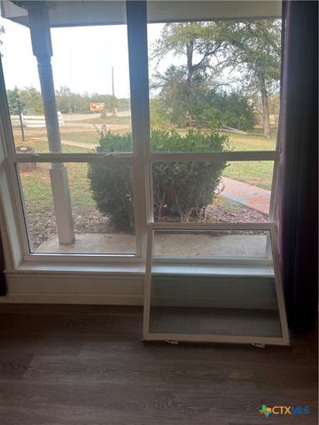 2603 W Main Street, Cameron, TX 76520