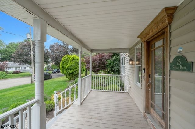 25 Sunrise Dr, Wayne Twp., NJ 07470