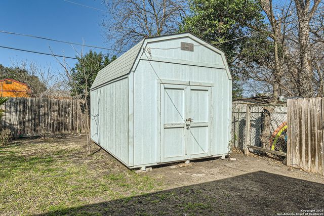 143 Bradford, San Antonio, TX 78228