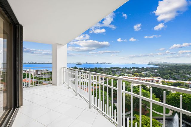 1000 Quayside Ter 1606, Miami, FL 33138