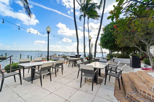 1000 Quayside Ter 1606, Miami, FL 33138