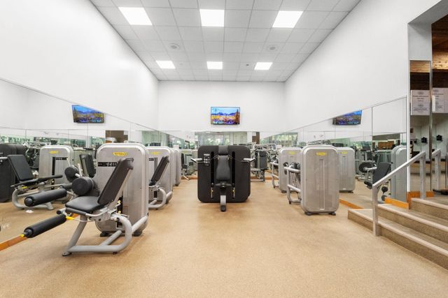 1000 Quayside Ter 1606, Miami, FL 33138