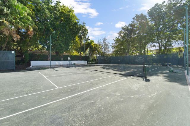 1000 Quayside Ter 1606, Miami, FL 33138