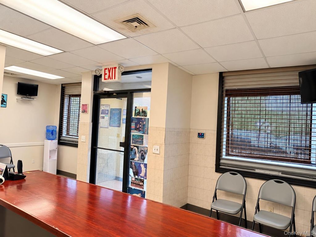 16 Mount Vernon Avenue storefront, Mount Vernon, NY 10550 — photo 2