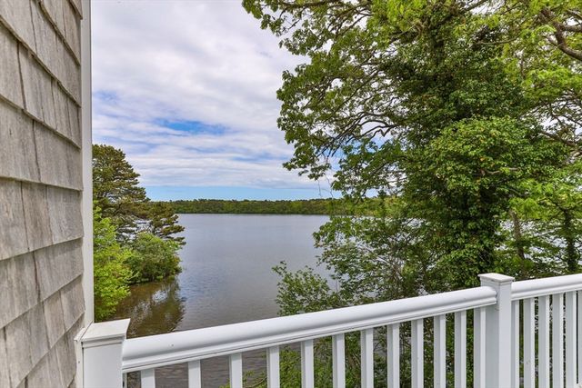 34 Featherbed Ln, Brewster, MA 02631