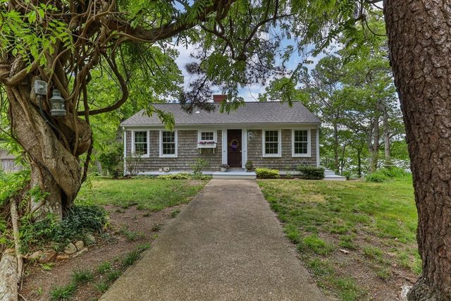 34 Featherbed Ln, Brewster, MA 02631
