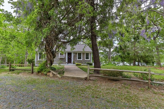 34 Featherbed Ln, Brewster, MA 02631