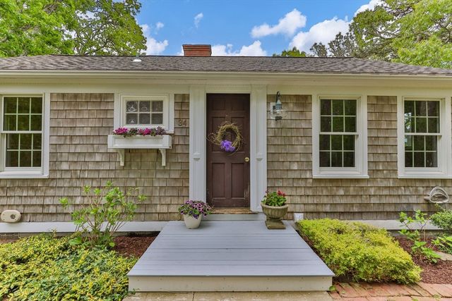 34 Featherbed Ln, Brewster, MA 02631