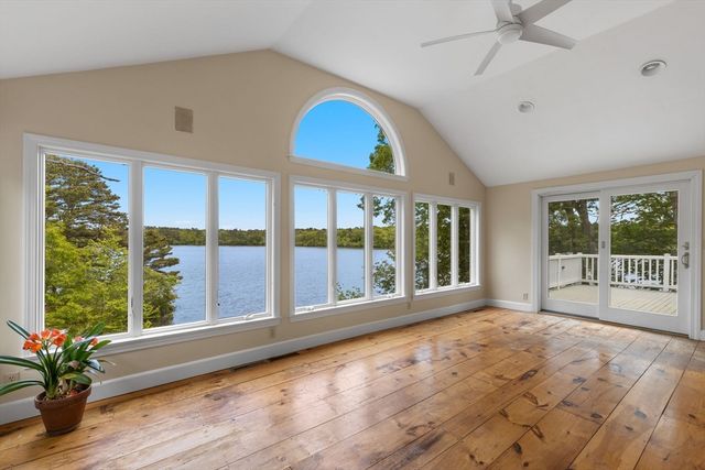 34 Featherbed Ln, Brewster, MA 02631