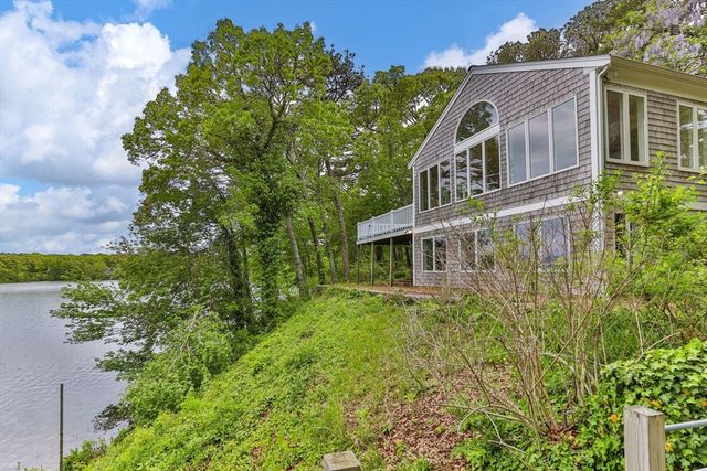 34 Featherbed Ln, Brewster, MA 02631