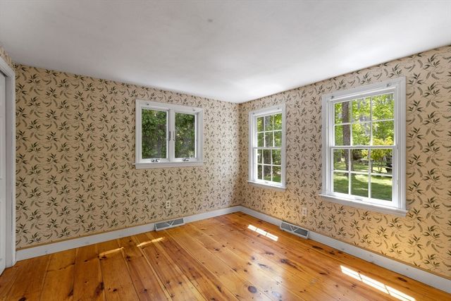 34 Featherbed Ln, Brewster, MA 02631